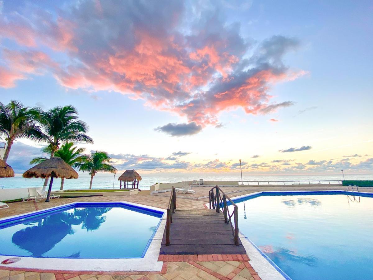 Apartment On The Beach With Terrace Ocean View, Brisas Cancun 01 By Beach & Ocean Apartments Exteriér fotografie